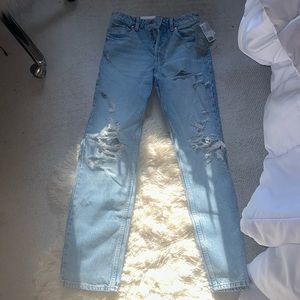 These jeans are from H&M. They are the 90s Boyfriend Jeans high waisted, size 0.